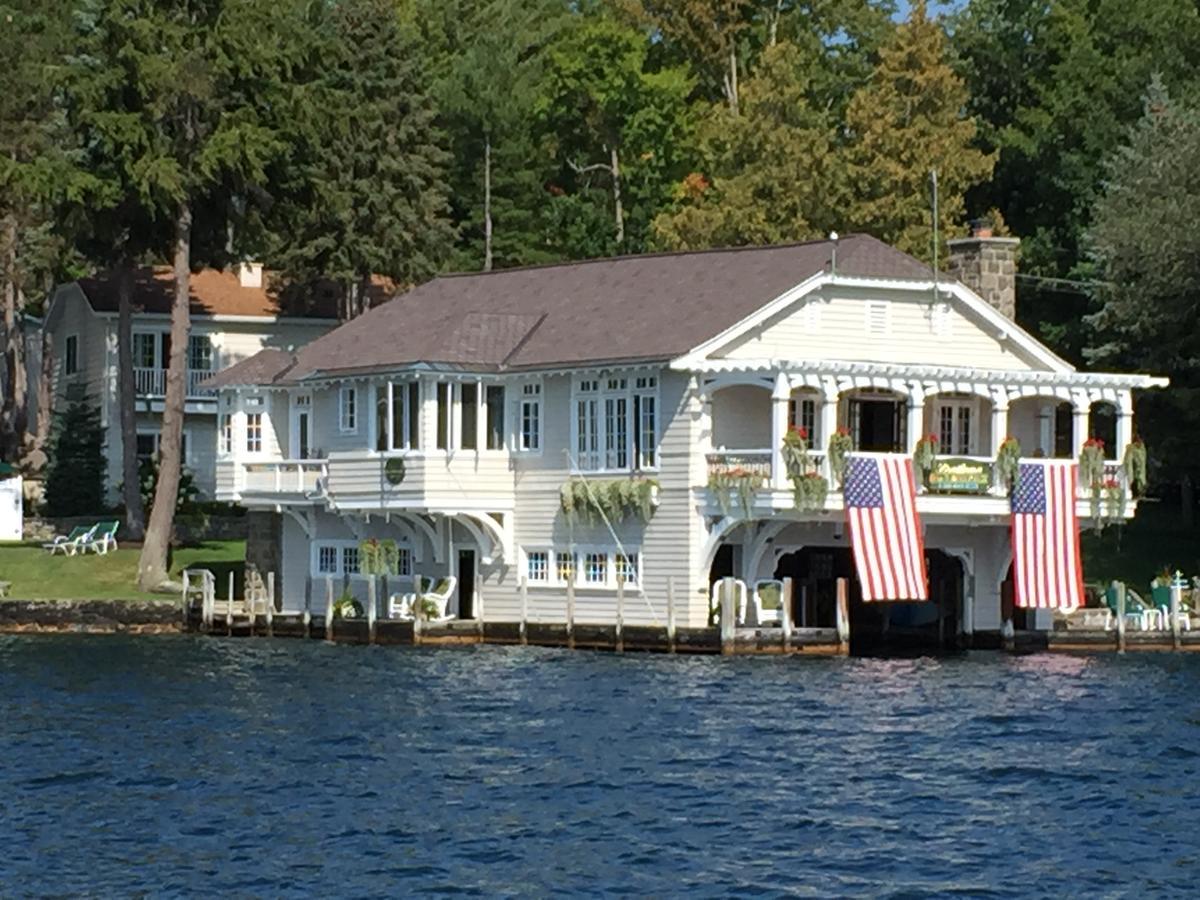 Lake George Boathouse Waterfront Lodging بولتون لاندنغ المظهر الخارجي الصورة
