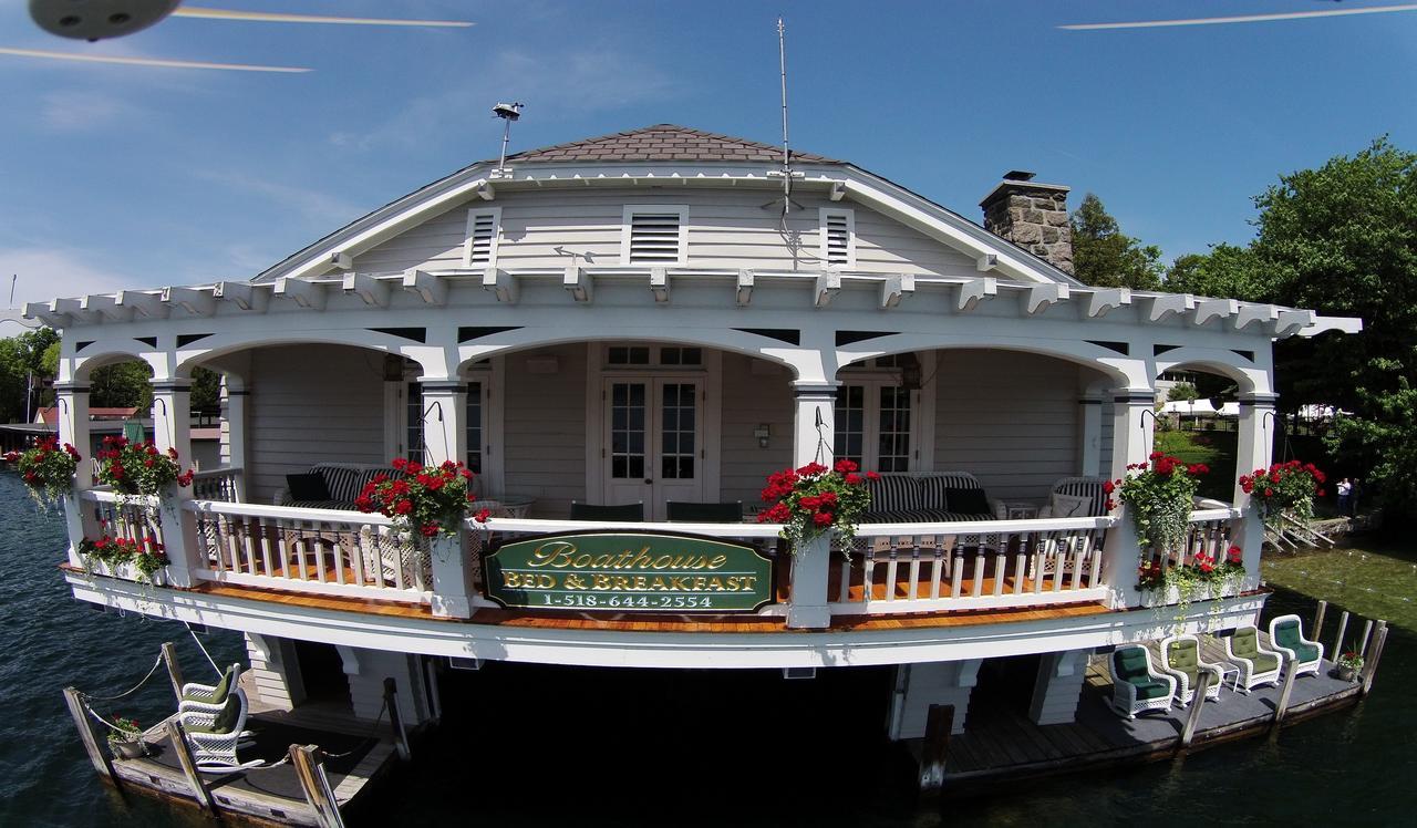 Lake George Boathouse Waterfront Lodging بولتون لاندنغ المظهر الخارجي الصورة