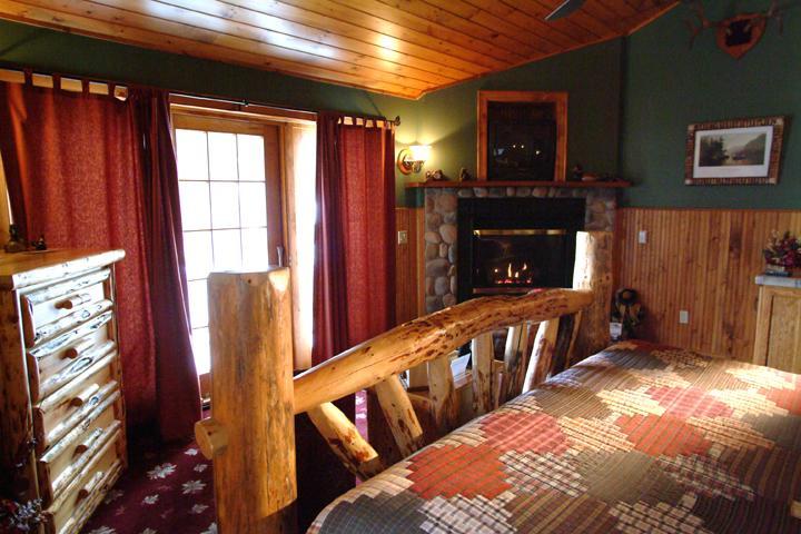 Lake George Boathouse Waterfront Lodging بولتون لاندنغ المظهر الخارجي الصورة