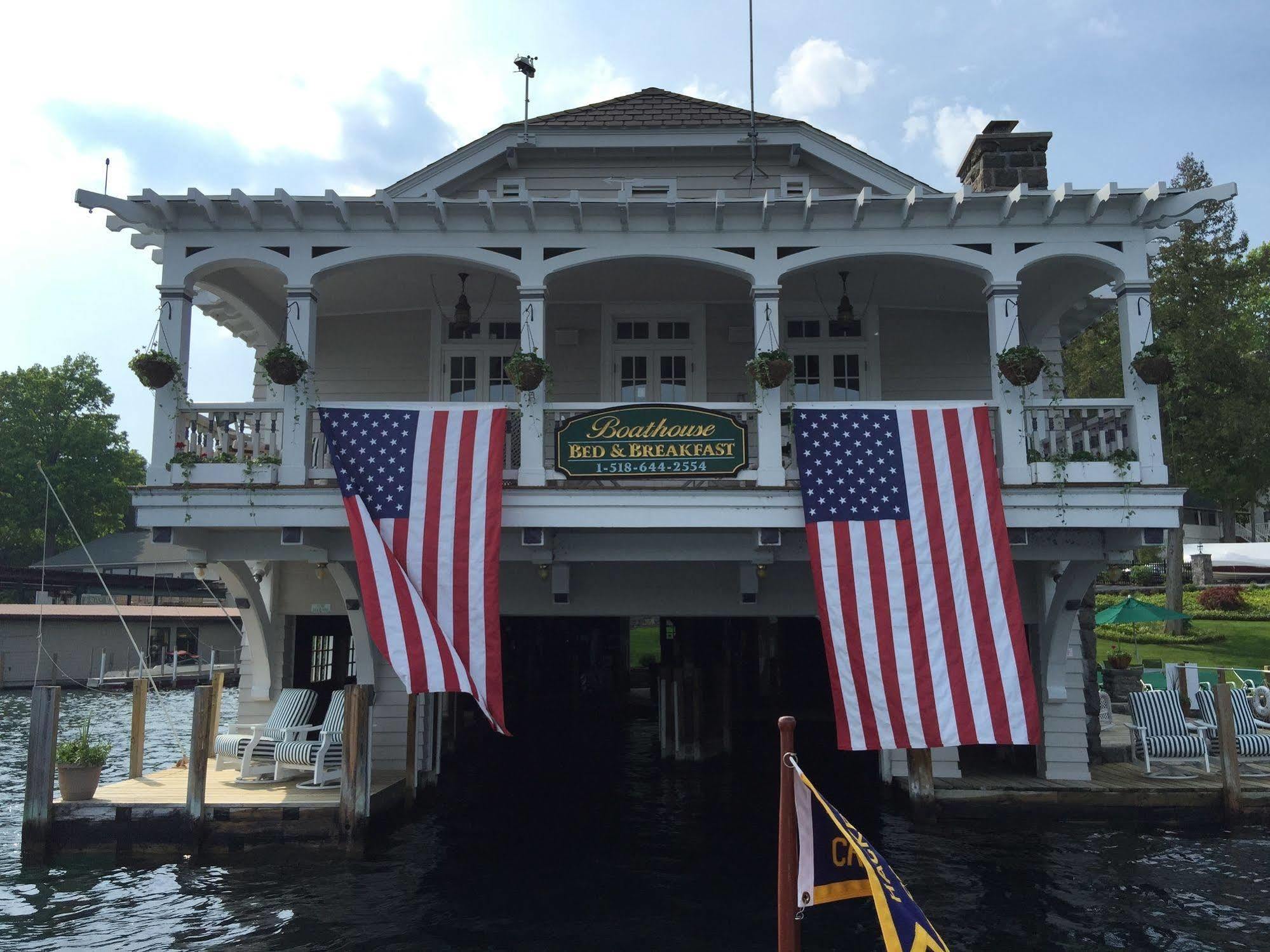 Lake George Boathouse Waterfront Lodging بولتون لاندنغ المظهر الخارجي الصورة