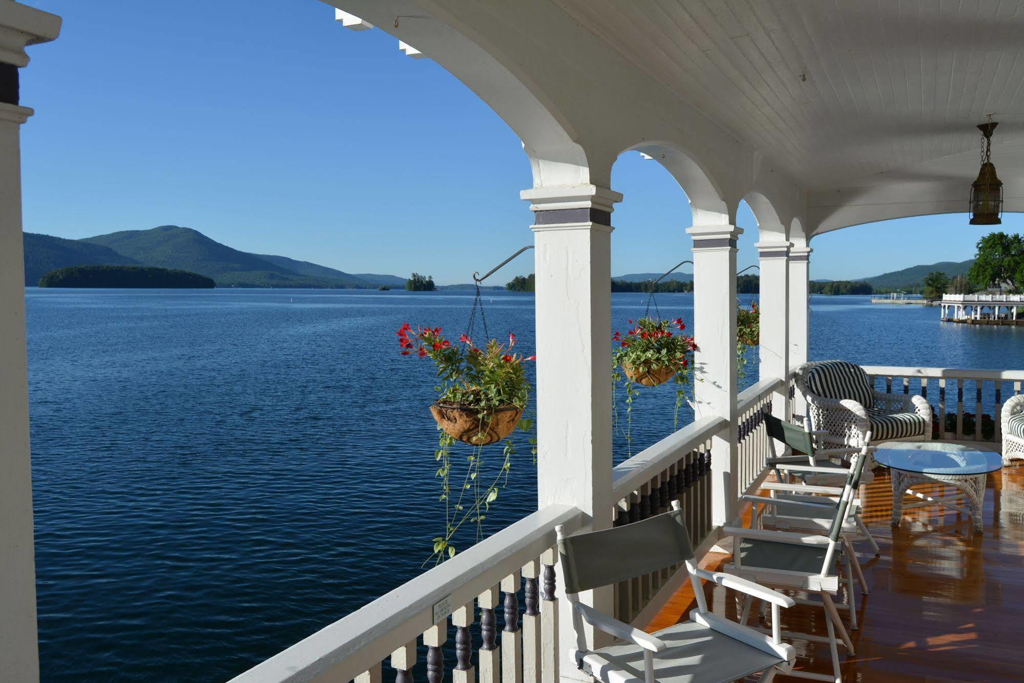 Lake George Boathouse Waterfront Lodging بولتون لاندنغ المظهر الخارجي الصورة
